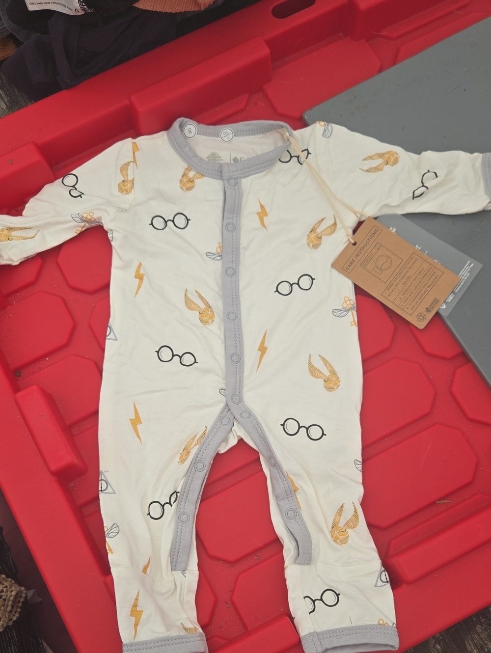 Baby One-Piece Snap Romper in Cream with Yellow Motif HARRY POTTER